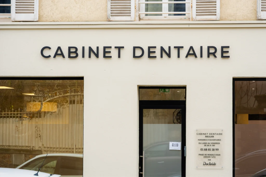 rdv dentiste evecquemont Dentiste à Evecquemont Chirurgiens-dentistes à Meulan-en-Yvelines